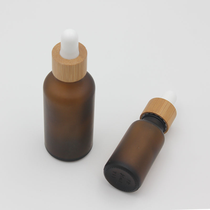 100PCS/Lot 15ml 30ml 50ml frosted amber glass bottle dropper with bamboo cap for essential oil